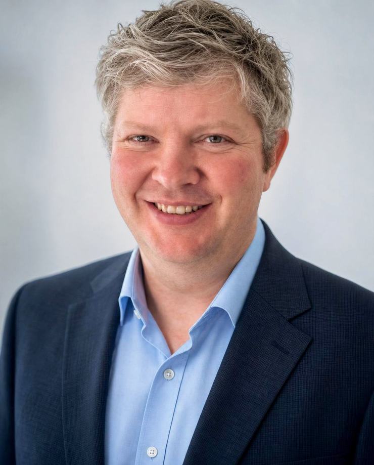 Gerald Lennon, Consultant in financial leadership